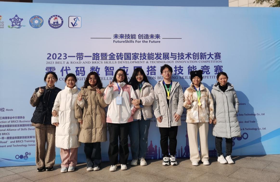 a4a6e72bd040f843785810b38316775